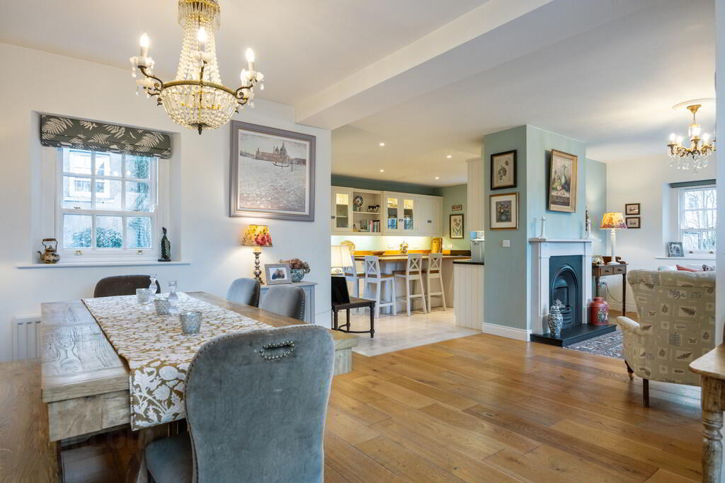 10 Eglantine Demesne Road 11 of 58