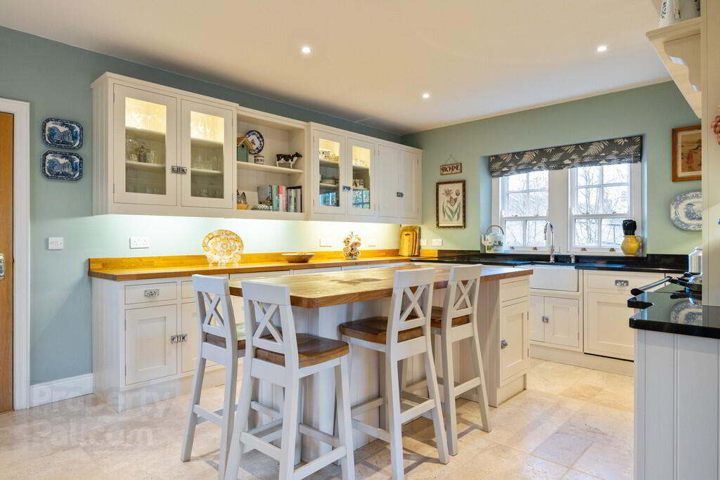 10 Eglantine Demesne Road 18 of 58
