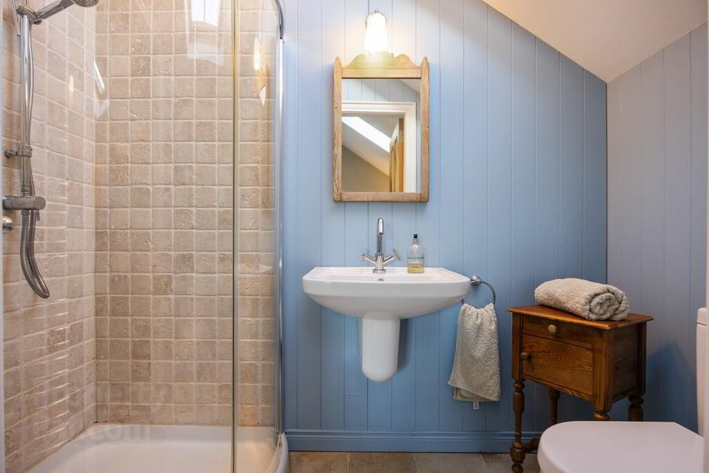 10 Eglantine Demesne Road 38 of 58