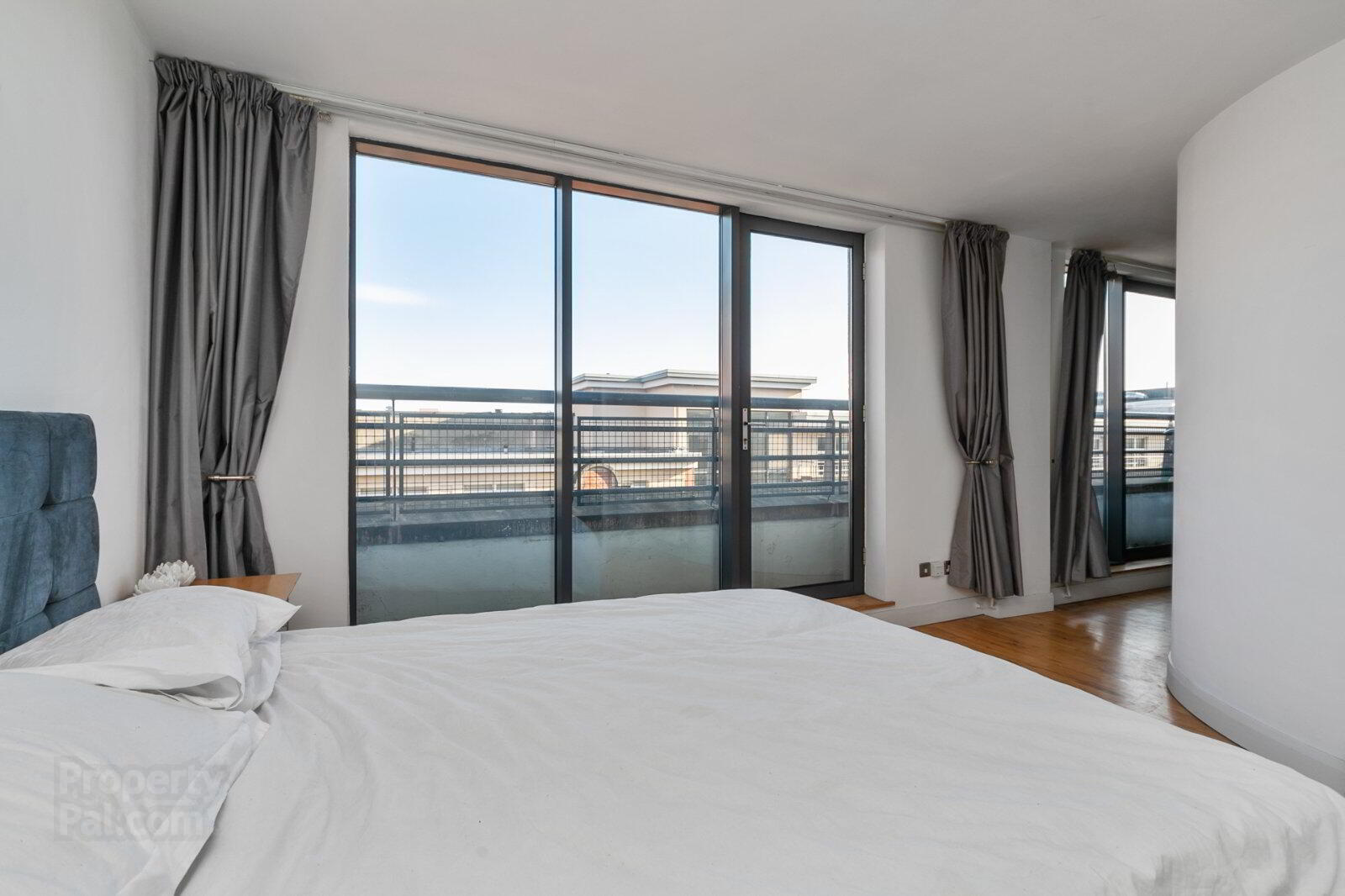 N4 Central Park, 33 Alfred Street 17 of 25