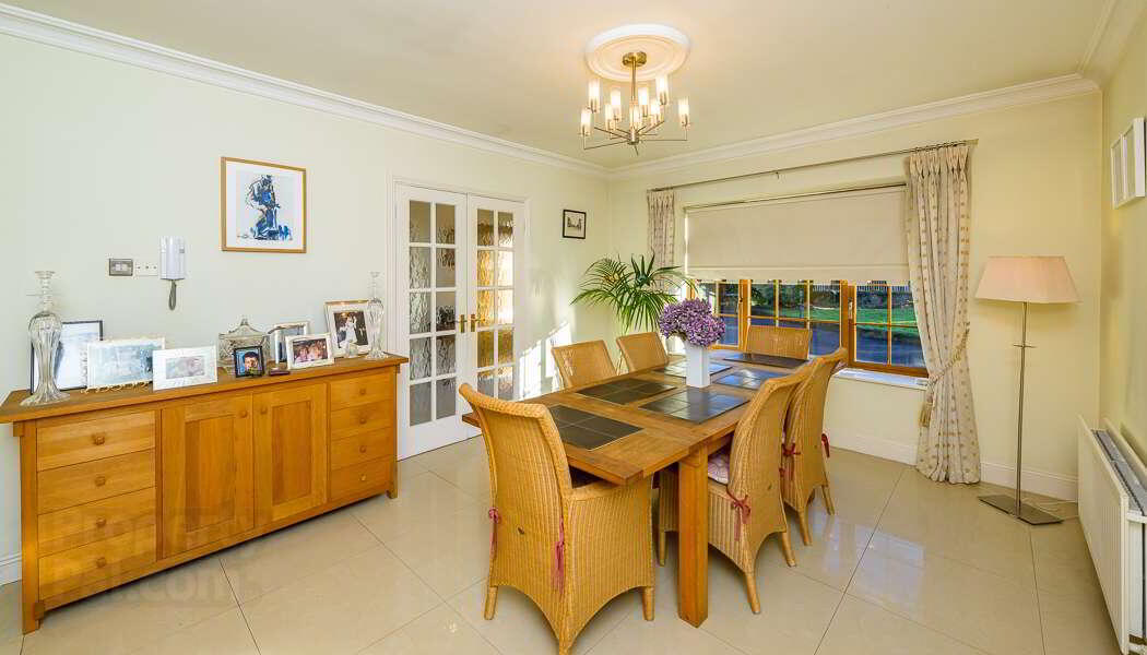 Brookfield House, Waters Lane 9 of 26