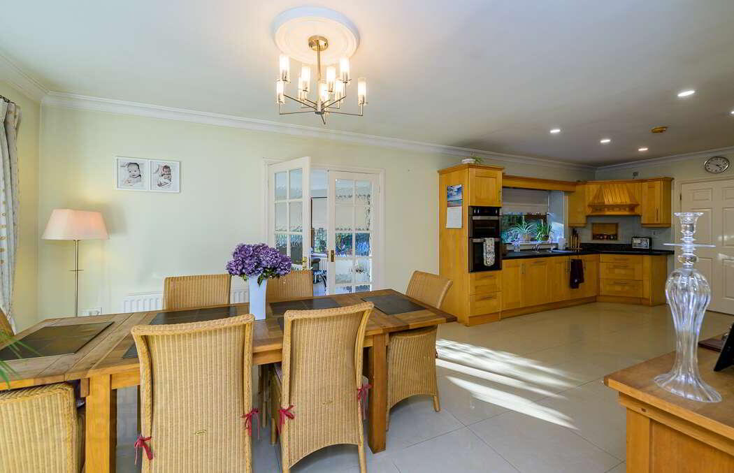 Brookfield House, Waters Lane 10 of 26