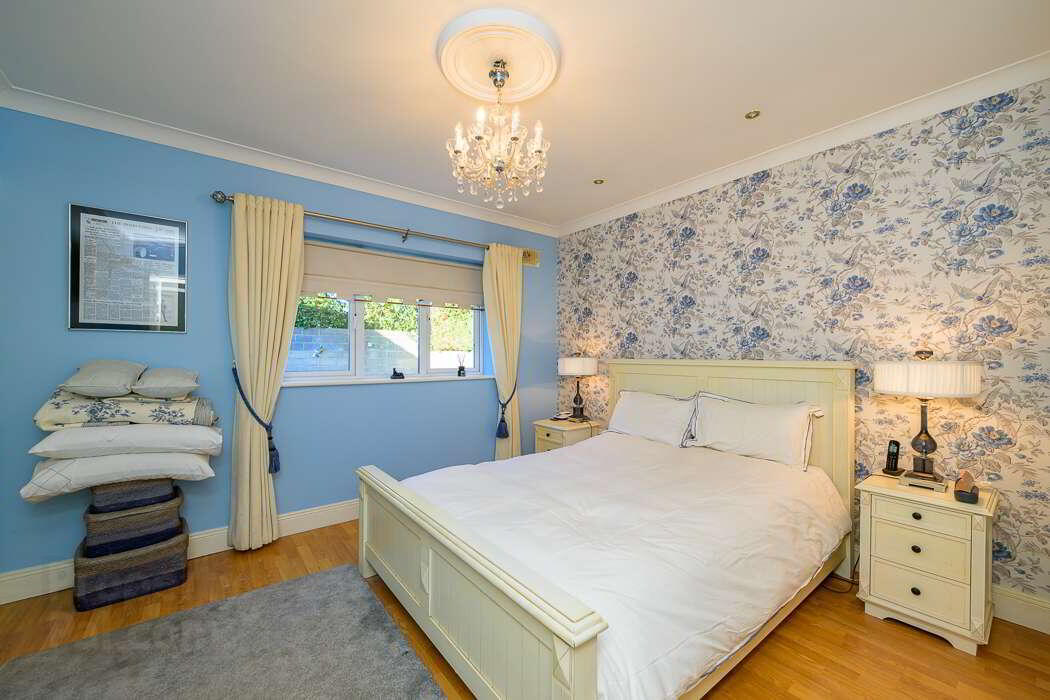 Brookfield House, Waters Lane 20 of 26