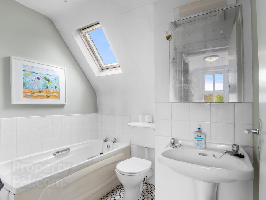 NO, 70 Clifden Glen 27 of 35