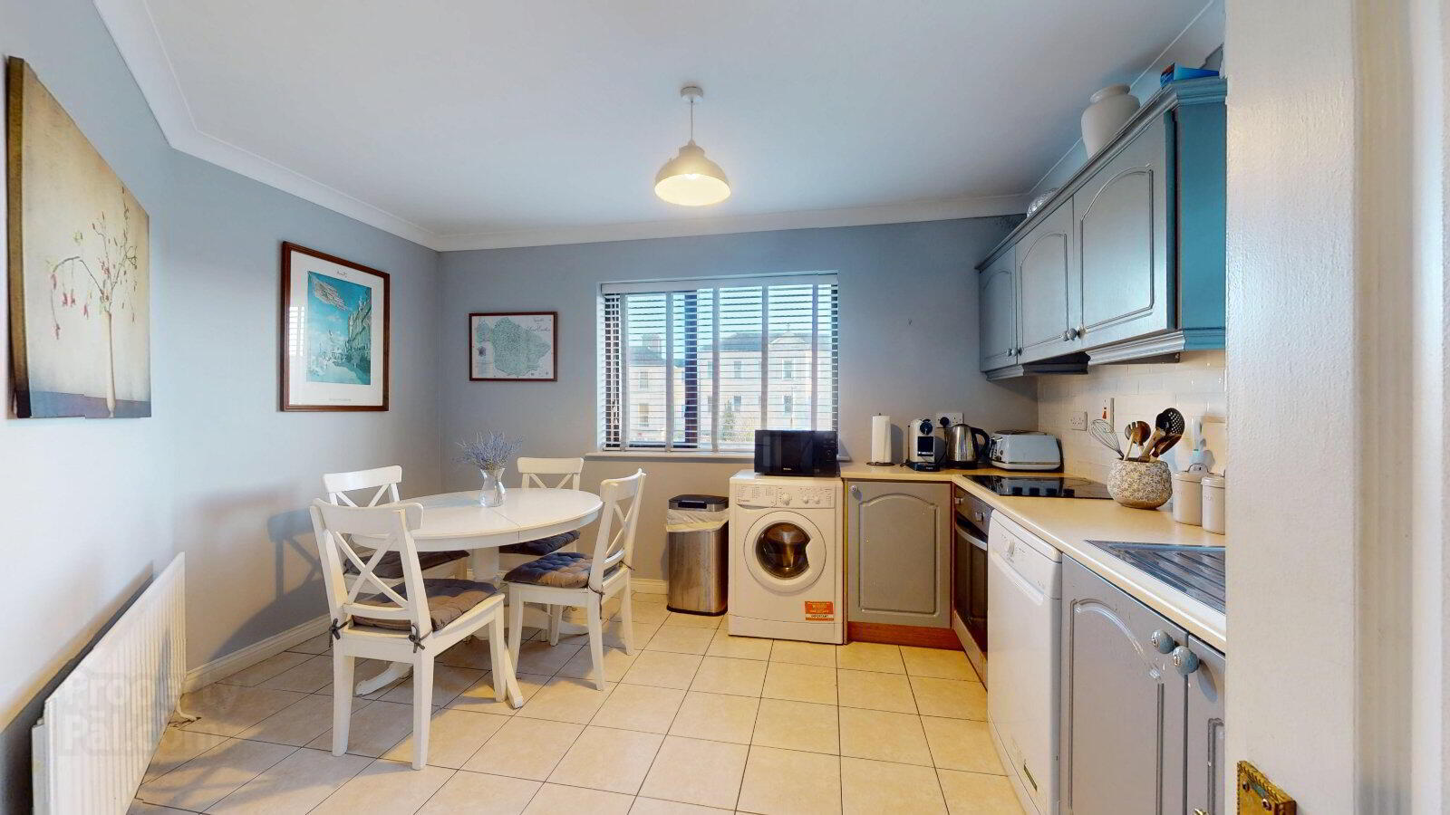12 Priory Court 3 of 16