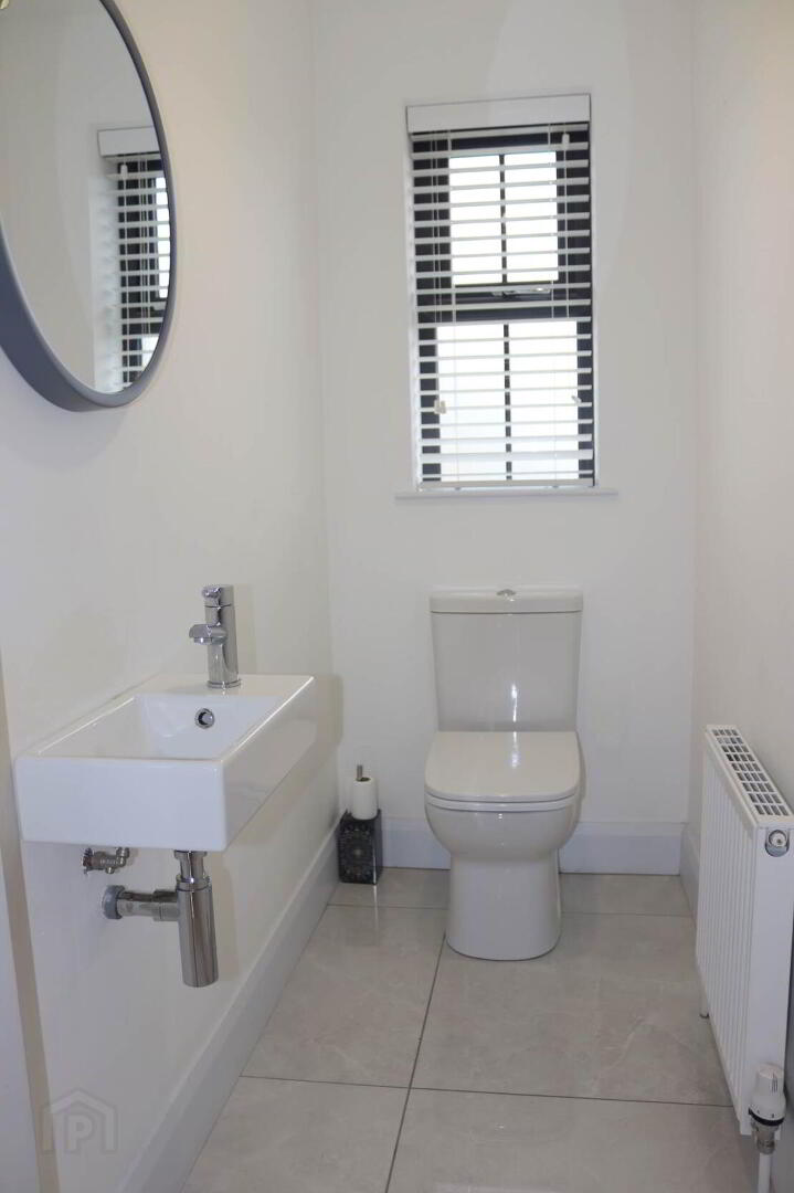 15 Whitehall View 13 of 17