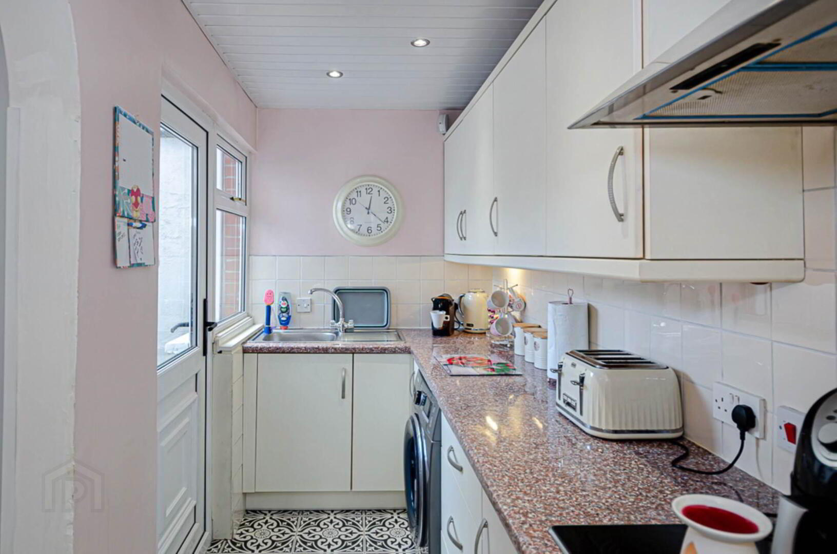 44 Tildarg Street 13 of 28