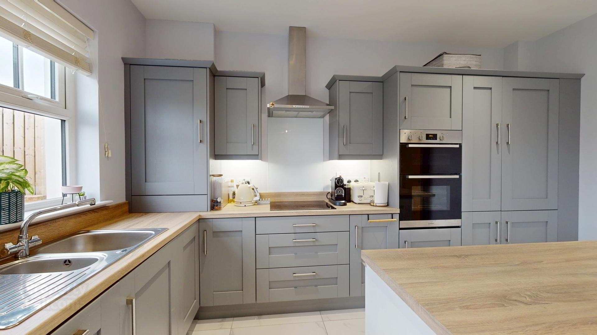 1 Bracken Gardens 6 of 20