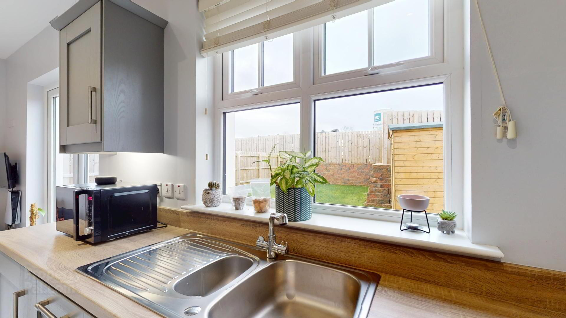 1 Bracken Gardens 8 of 20