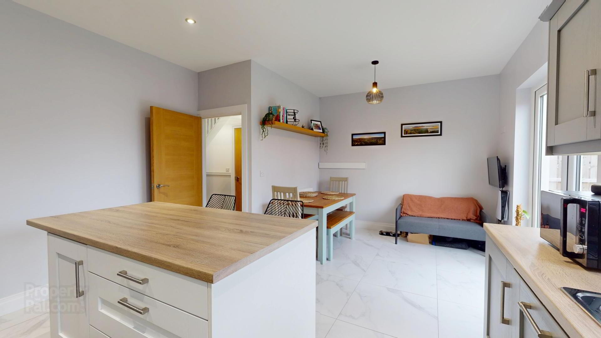 1 Bracken Gardens 9 of 20