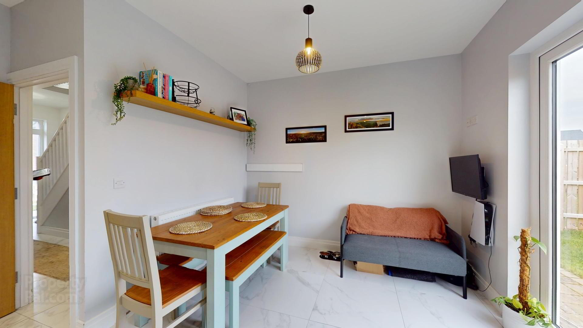 1 Bracken Gardens 10 of 20