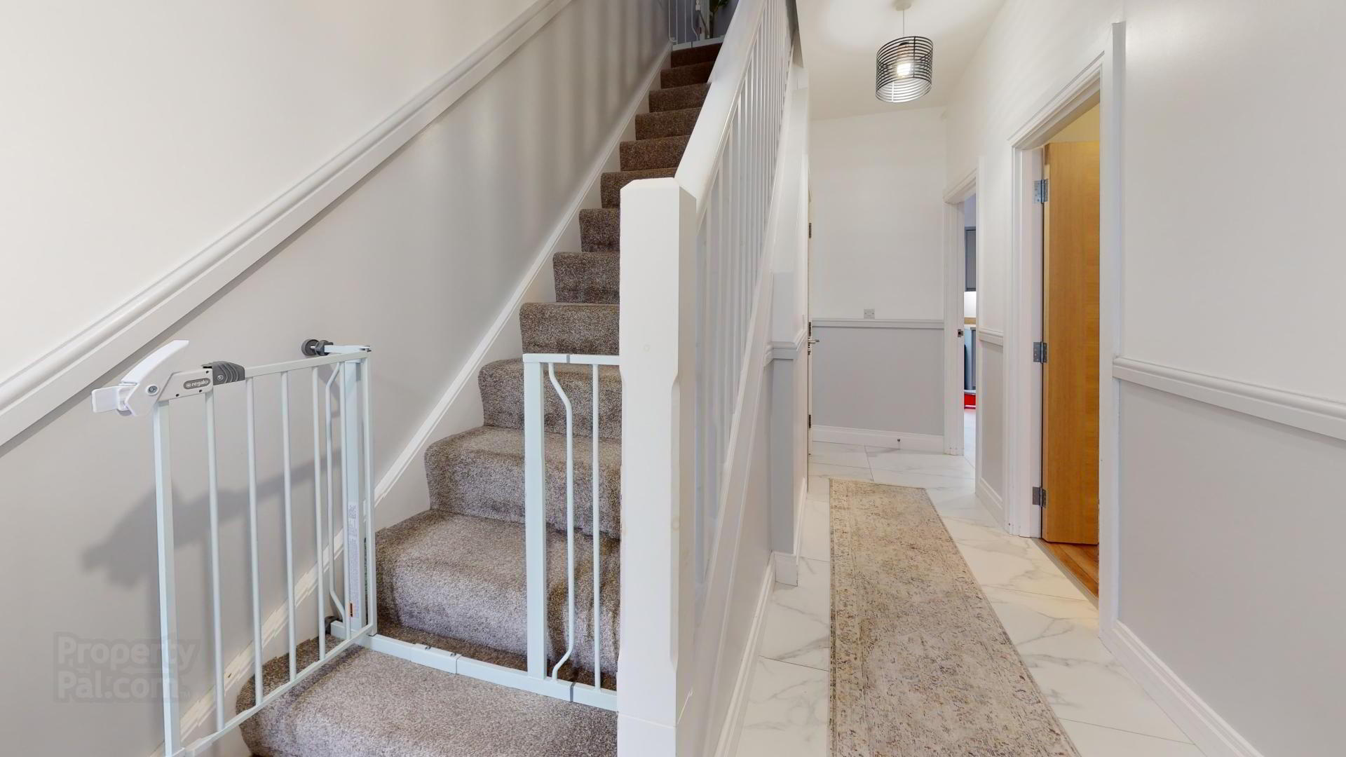 1 Bracken Gardens 12 of 20