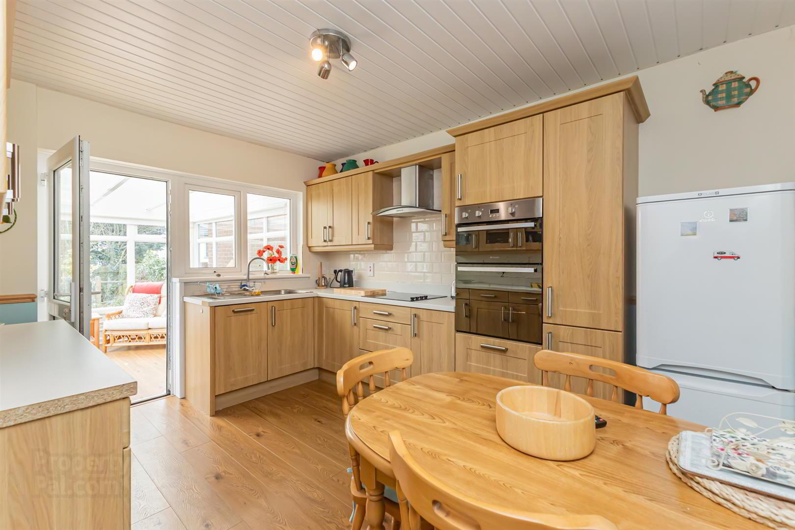 19 Woodford Road 9 of 28