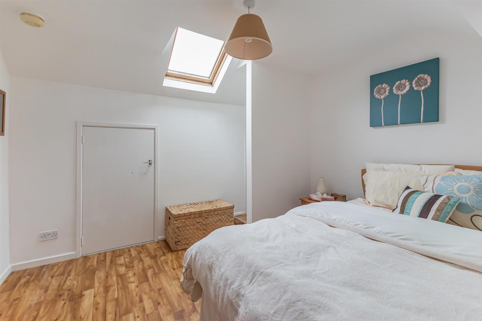 19 Woodford Road 23 of 28