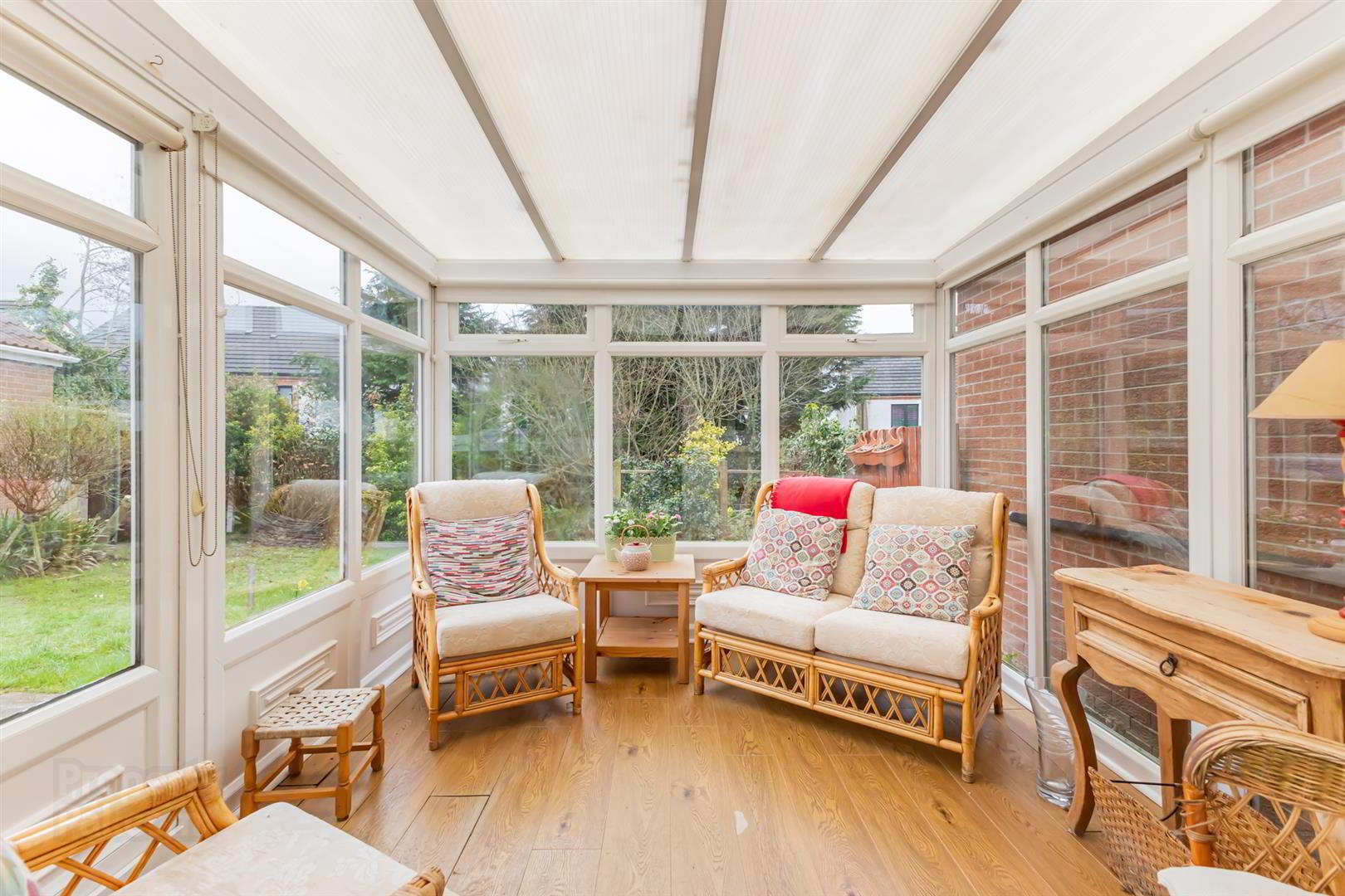 19 Woodford Road 13 of 28