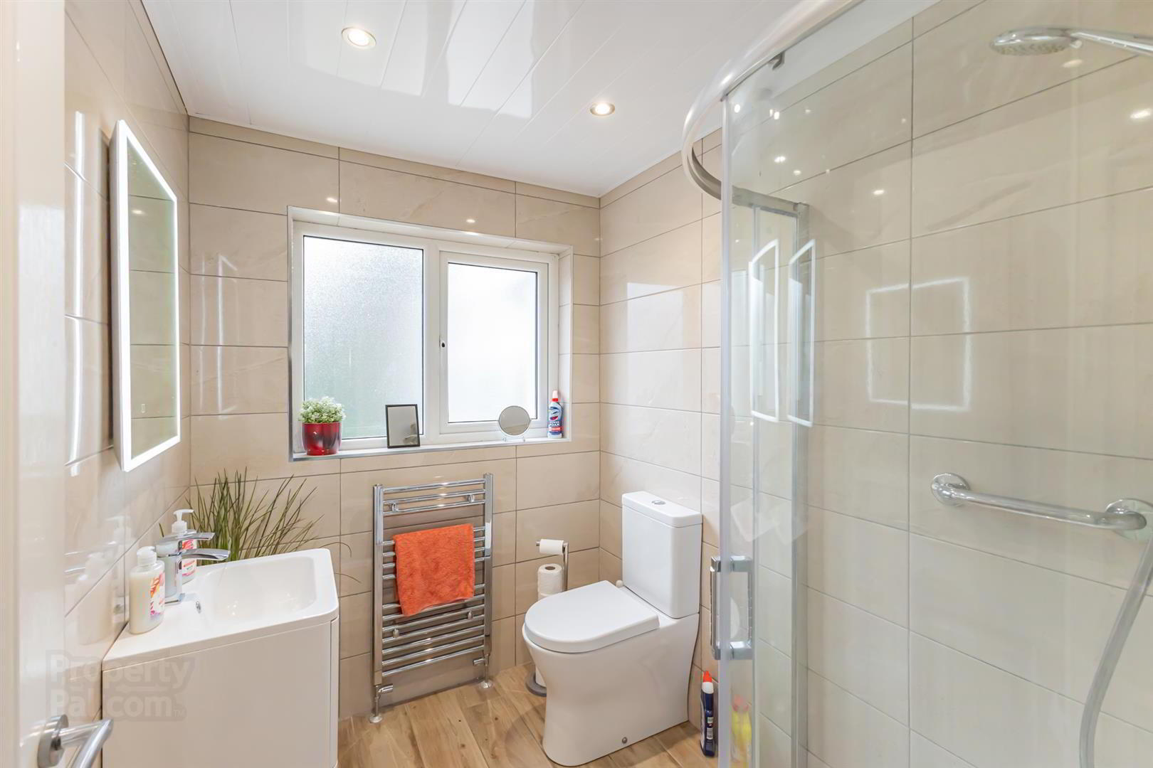 19 Woodford Road 16 of 28