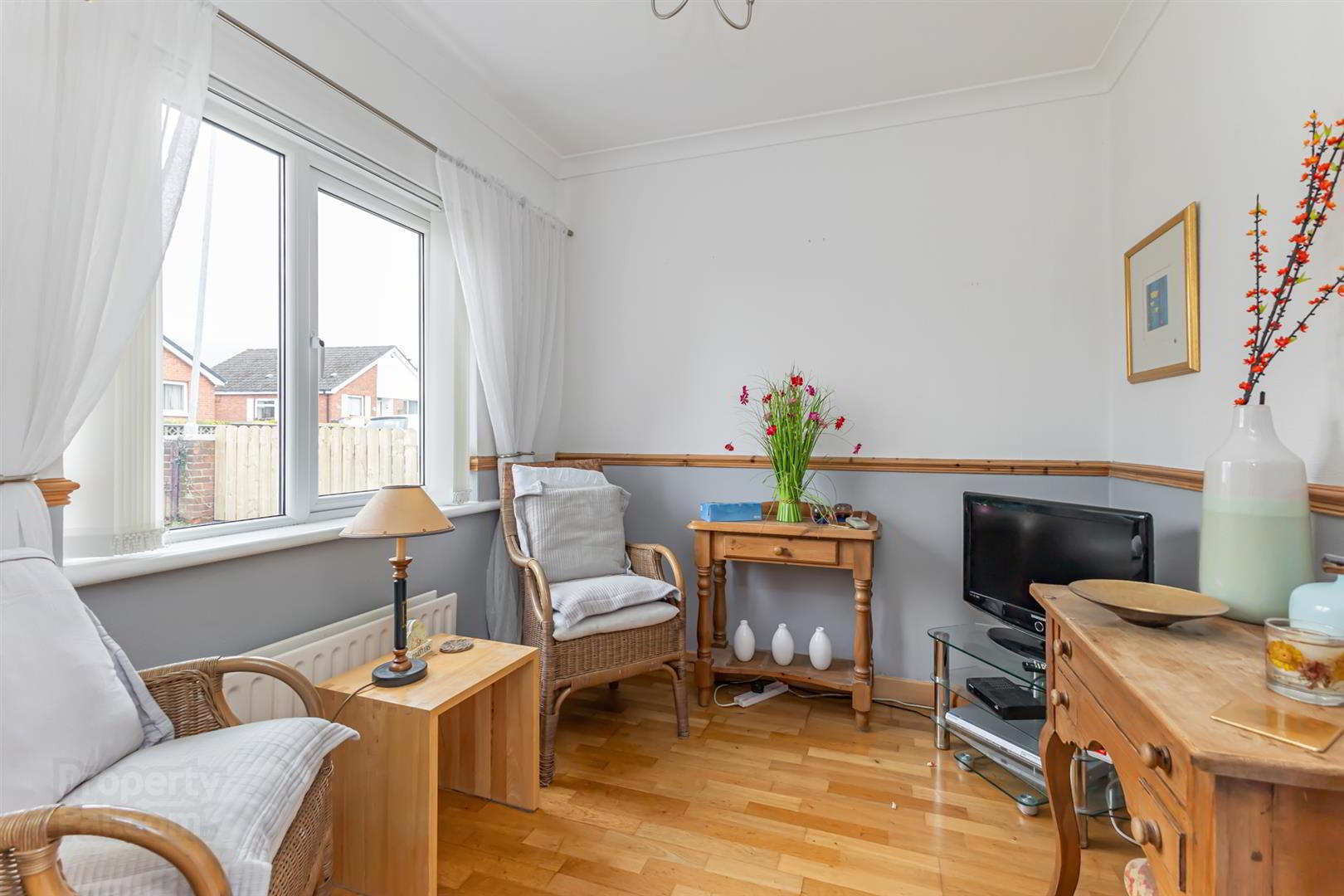 19 Woodford Road 8 of 28