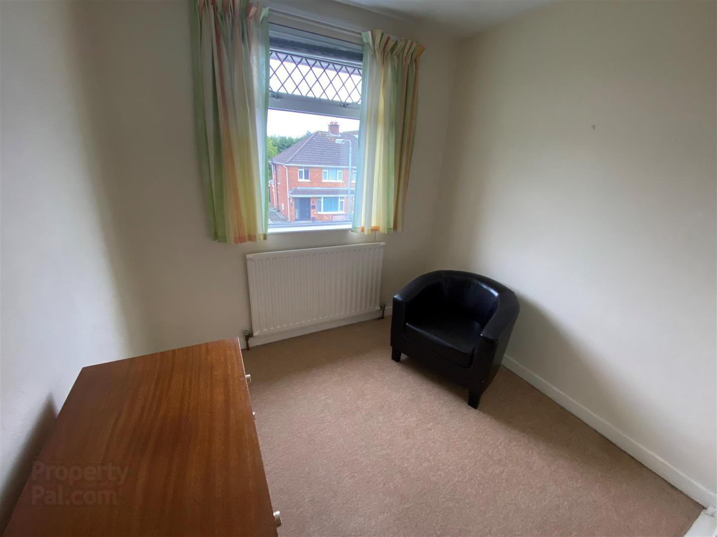 8 Rutherglen Gardens 7 of 10