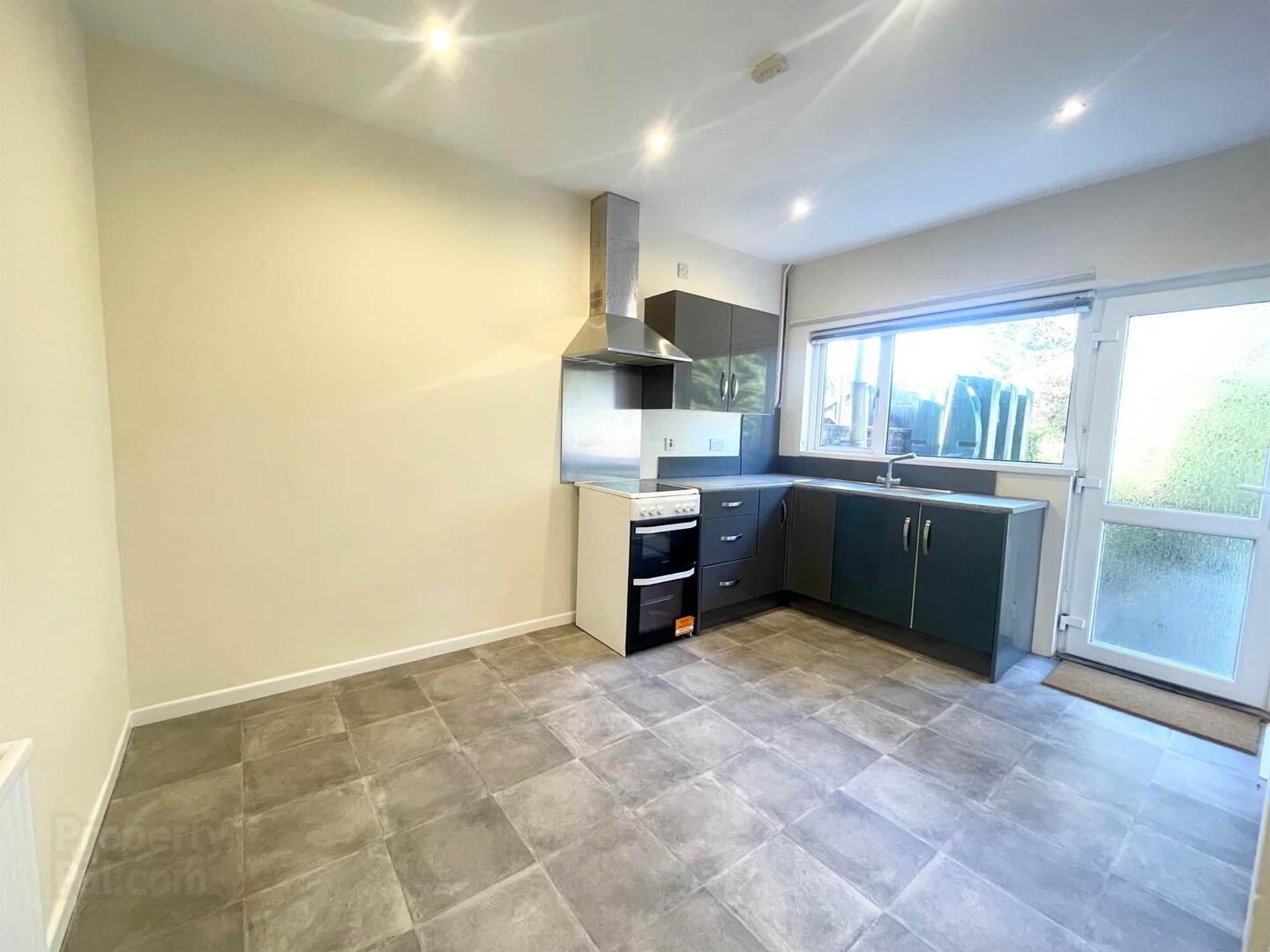 13 Wanstead Avenue 4 of 12