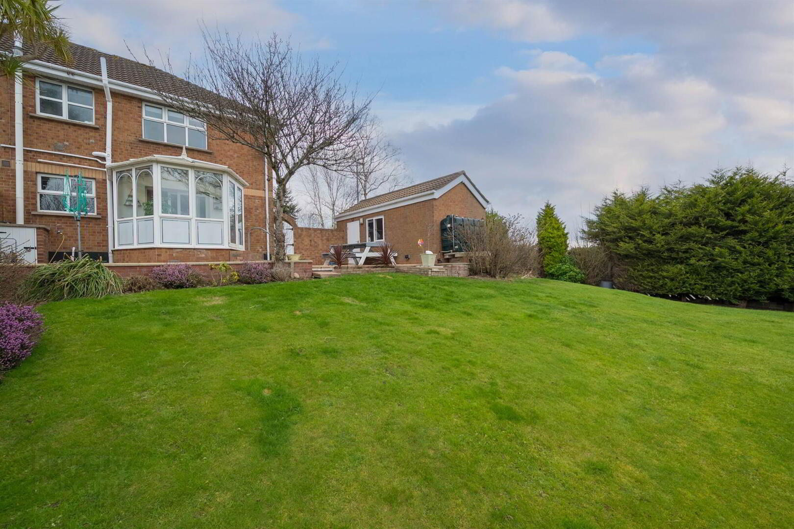 84 Dunlady Manor 23 of 25