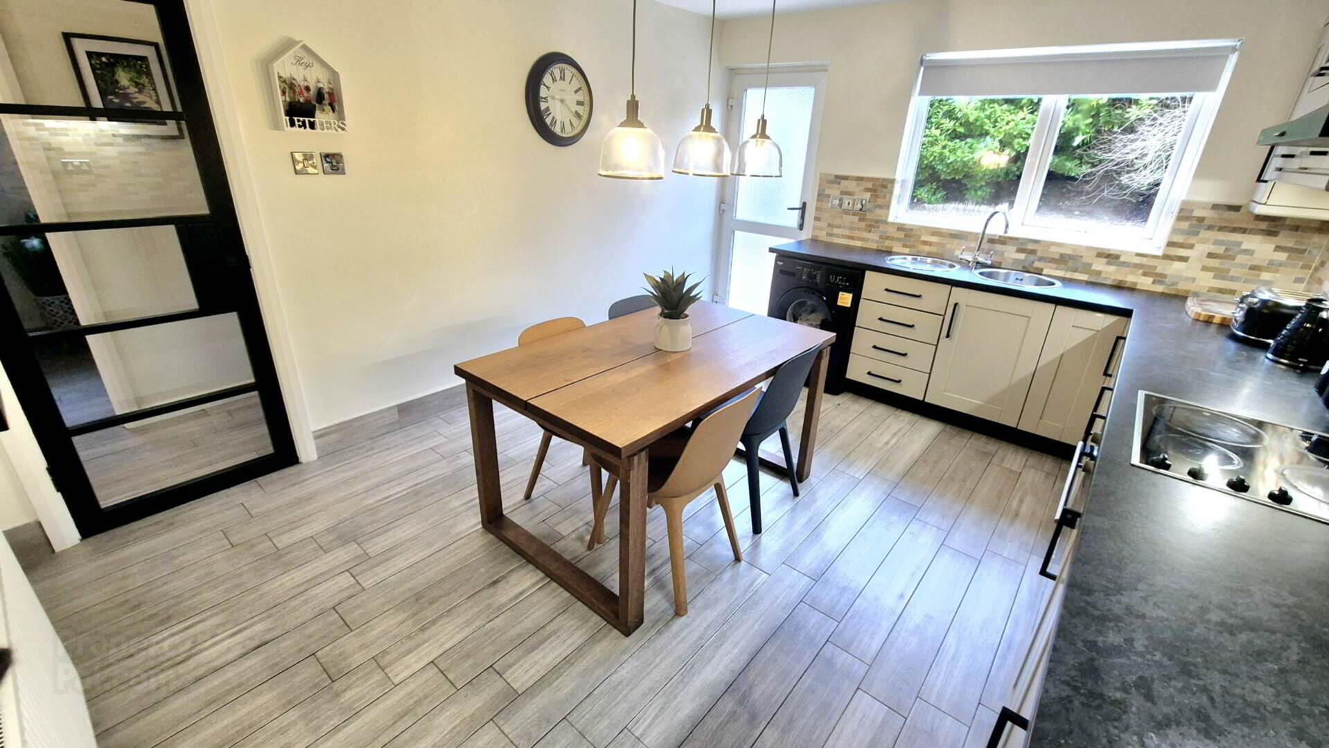26 Grangemore Park 14 of 37