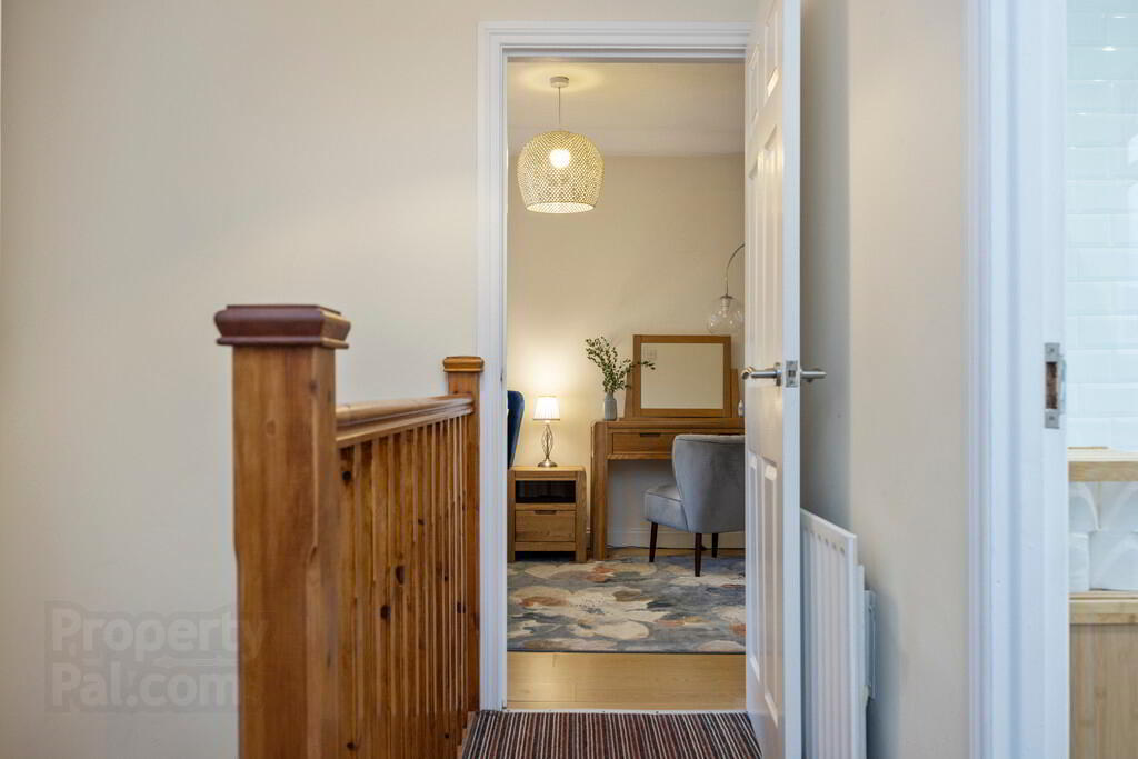 111 Dunraven Park 13 of 24