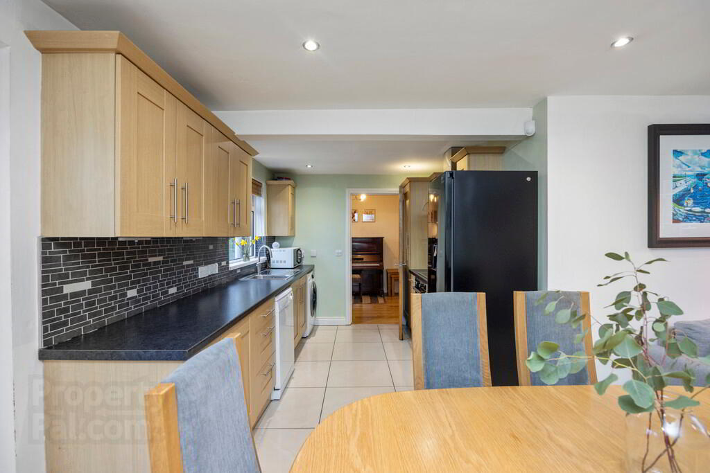 111 Dunraven Park 10 of 24