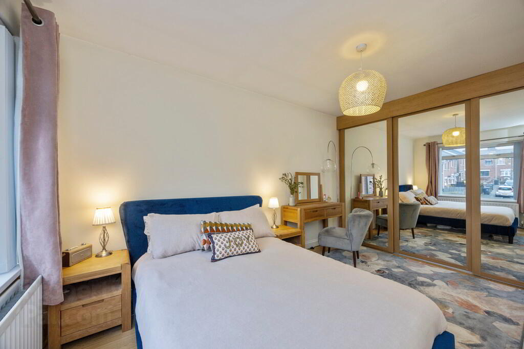111 Dunraven Park 14 of 24