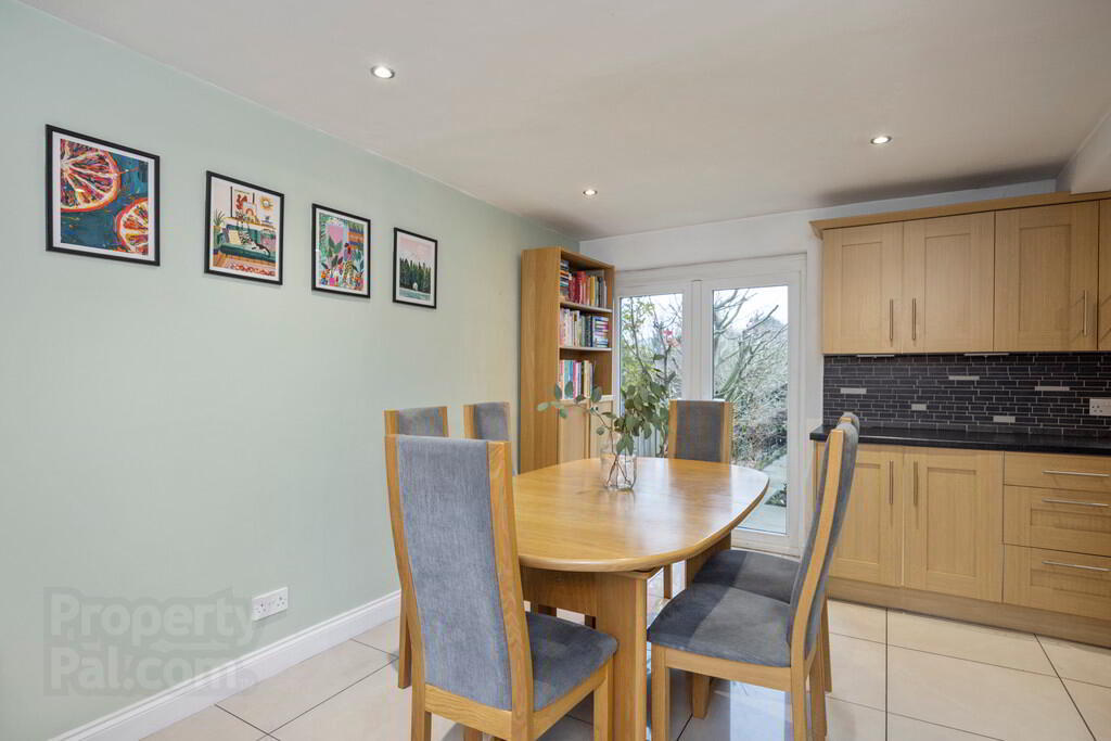 111 Dunraven Park 12 of 24