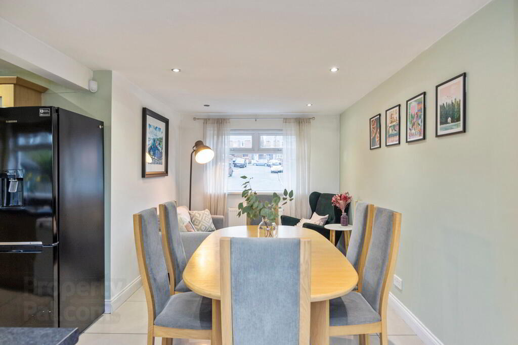 111 Dunraven Park 11 of 24