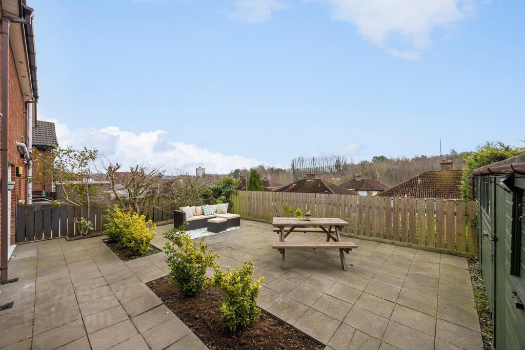 111 Dunraven Park 23 of 24