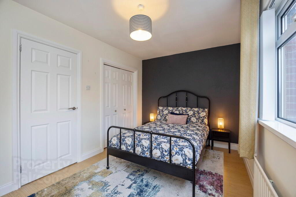 111 Dunraven Park 18 of 24