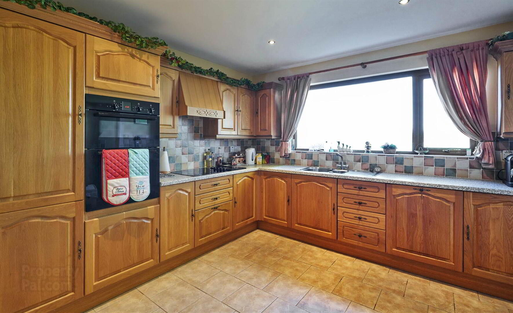 'Seabreeze', 8 Ballyhaskin Road 6 of 16