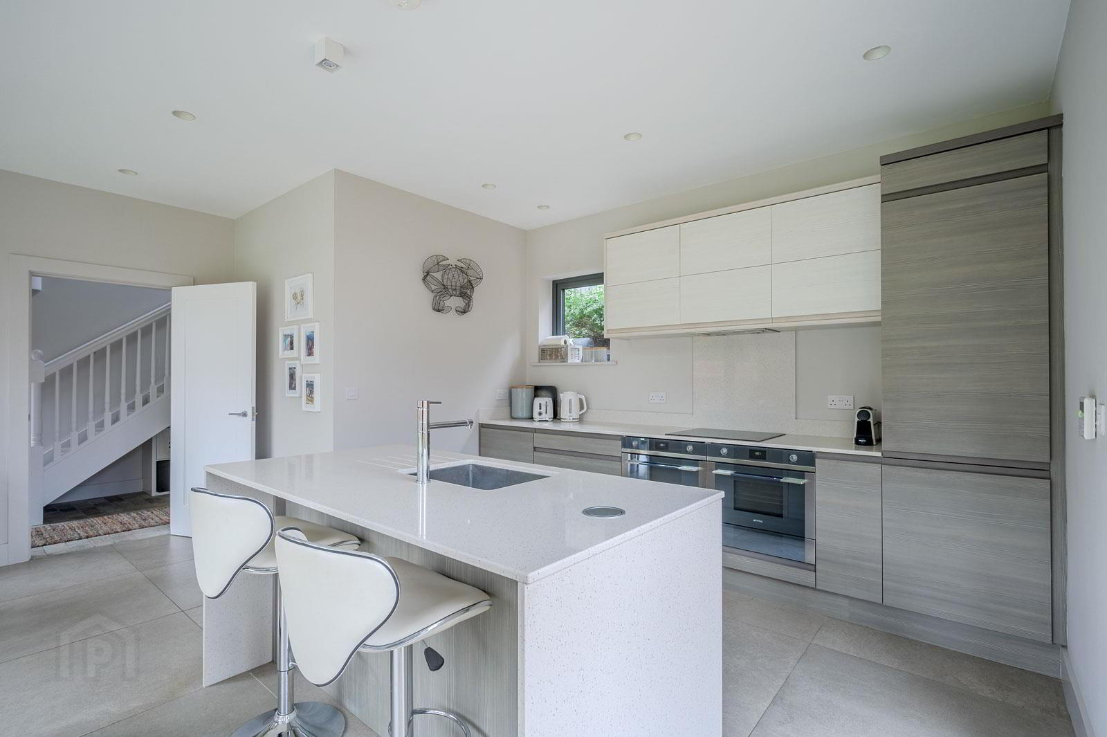 11 Cultra Station Road 6 of 27