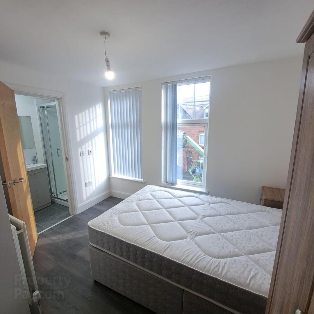 En-Suite Room, Ridgeway Street