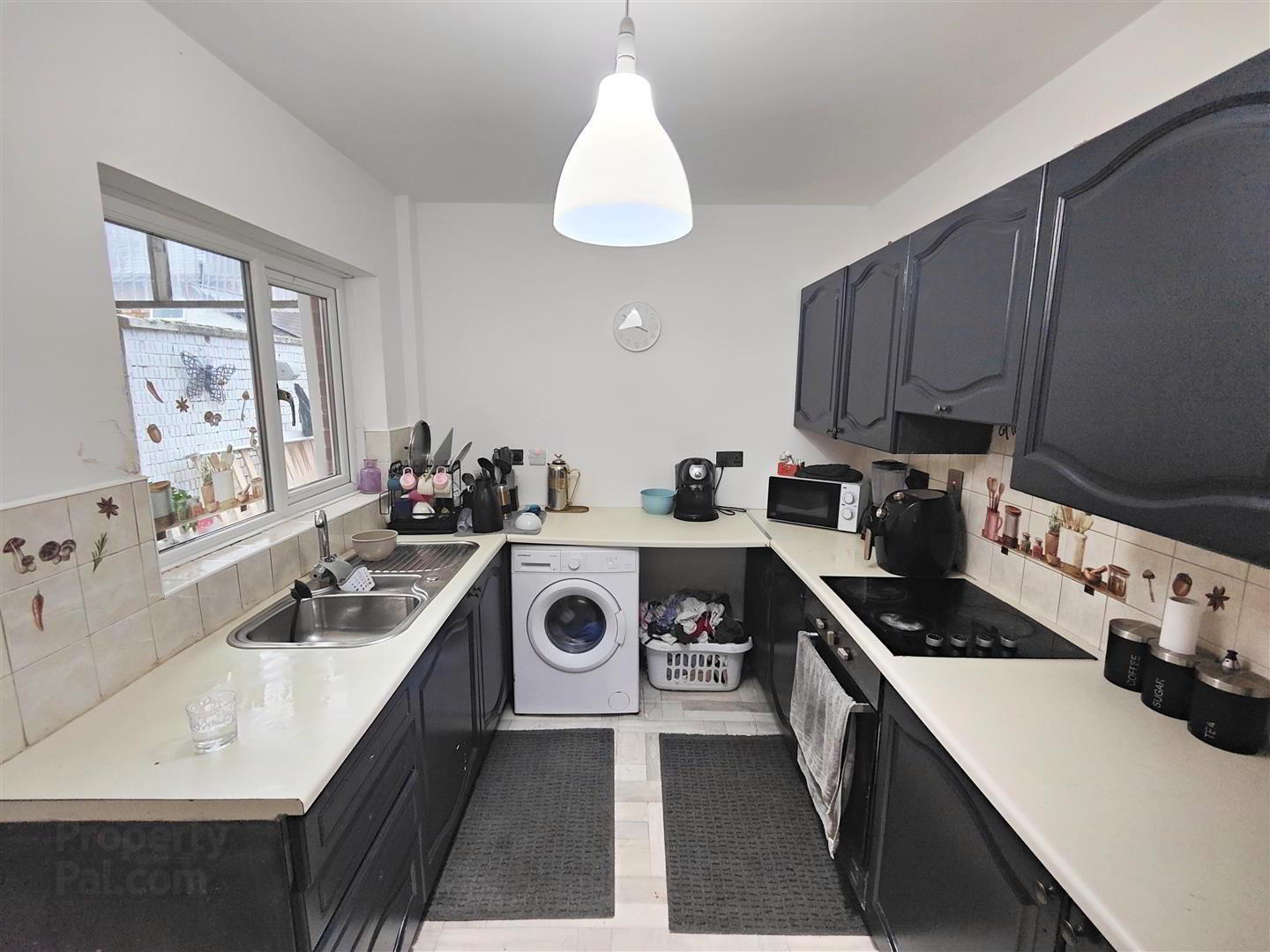 13 Cliftonville Drive 8 of 15