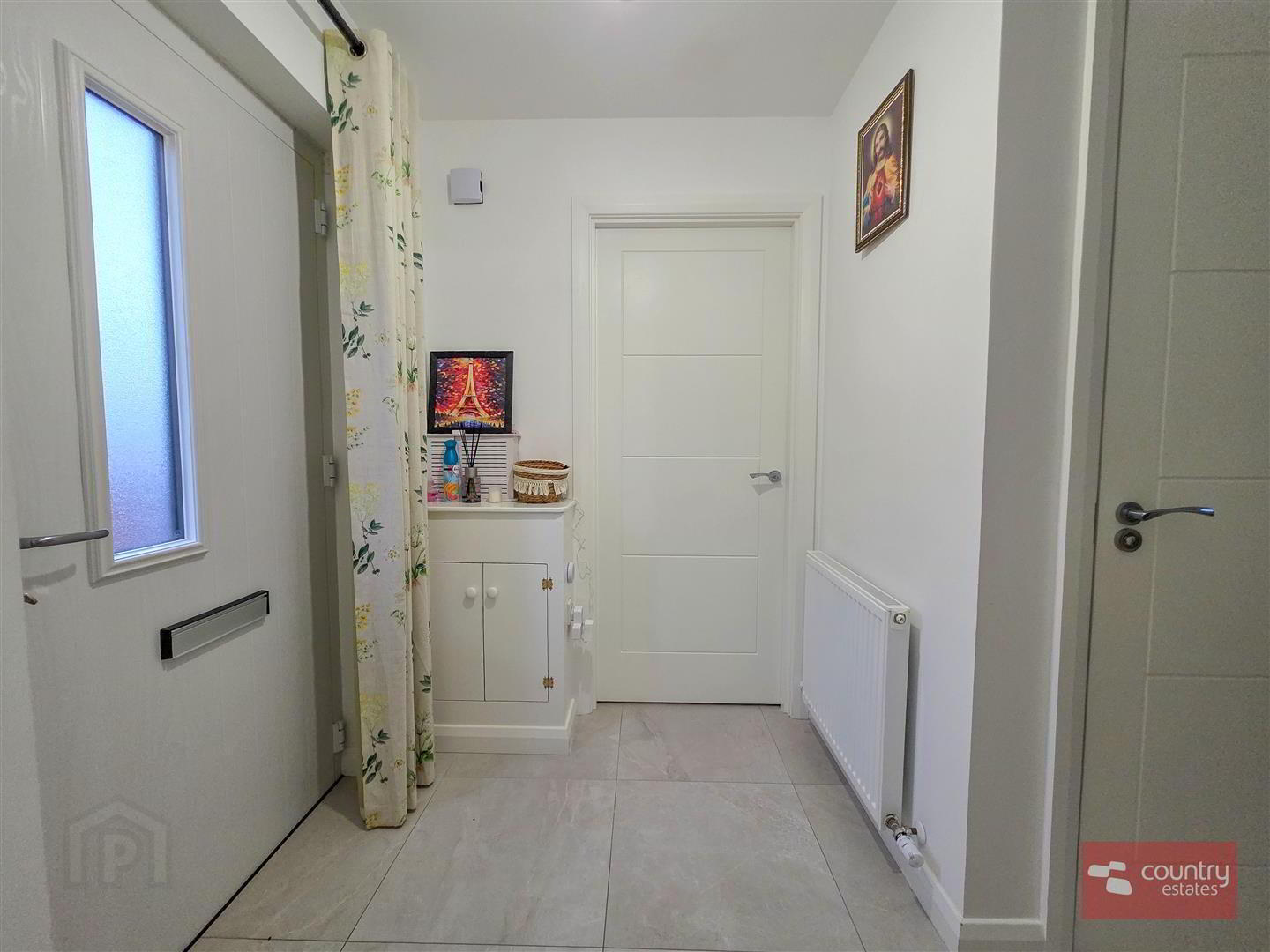 8 Glencollyer Street 5 of 25