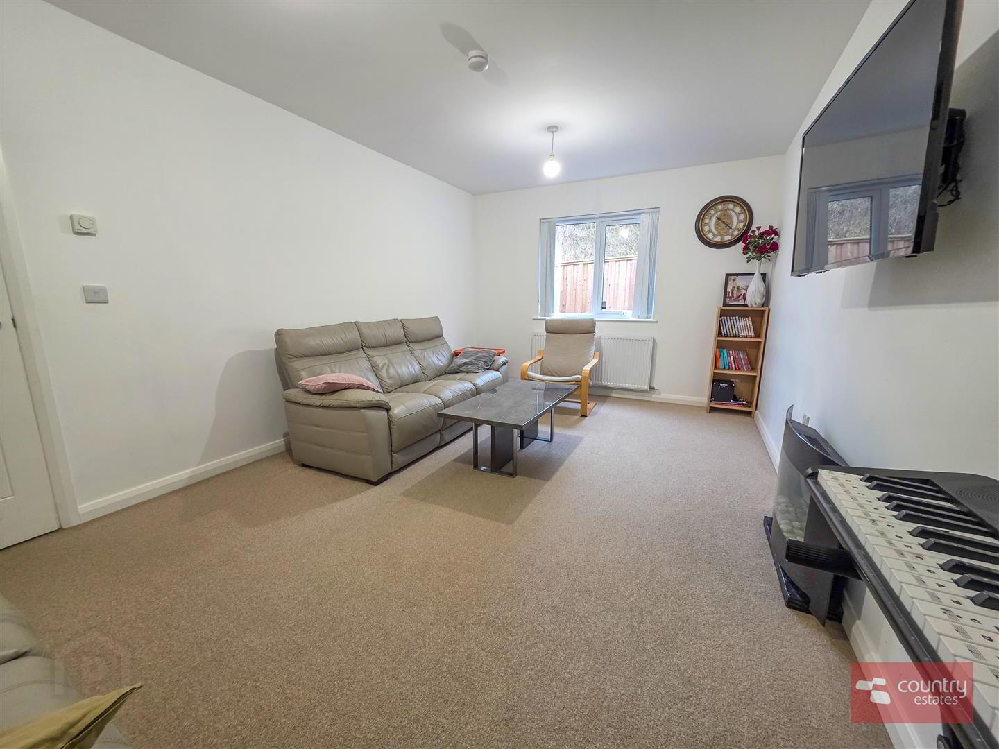 8 Glencollyer Street 7 of 25