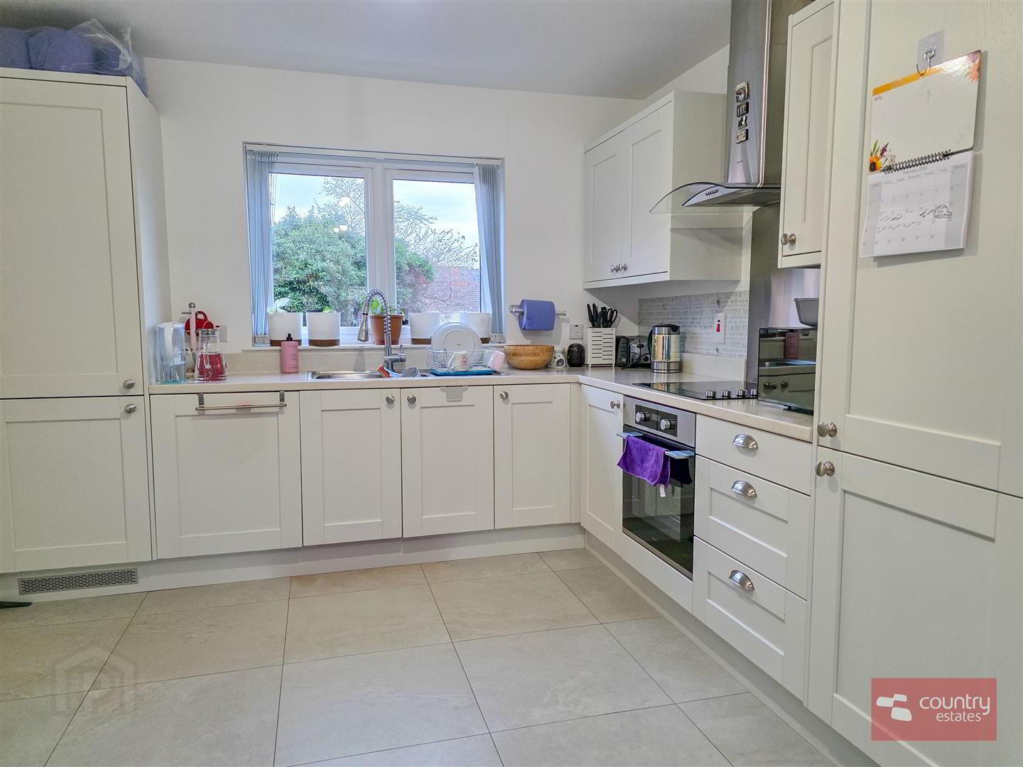 8 Glencollyer Street 11 of 25