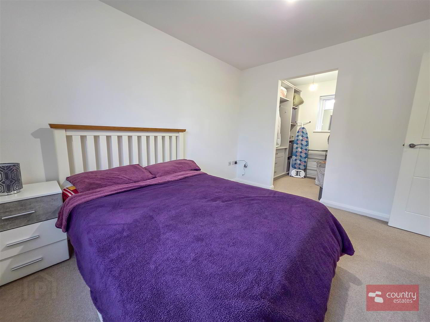 8 Glencollyer Street 16 of 25