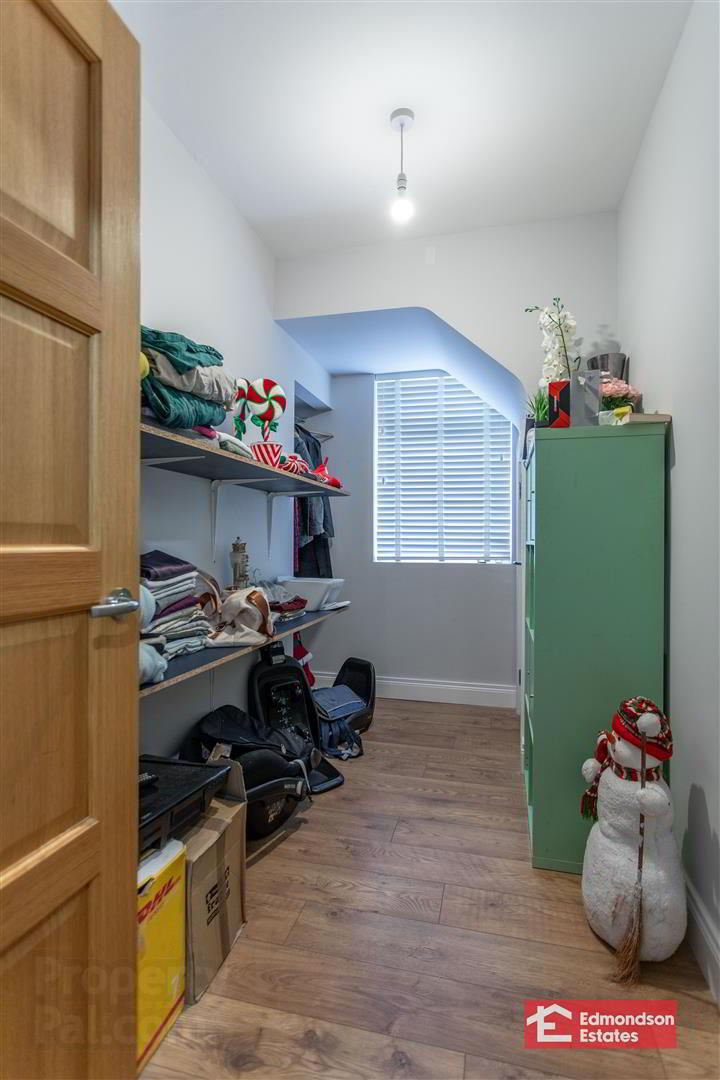 16 Old Grange Avenue 33 of 45