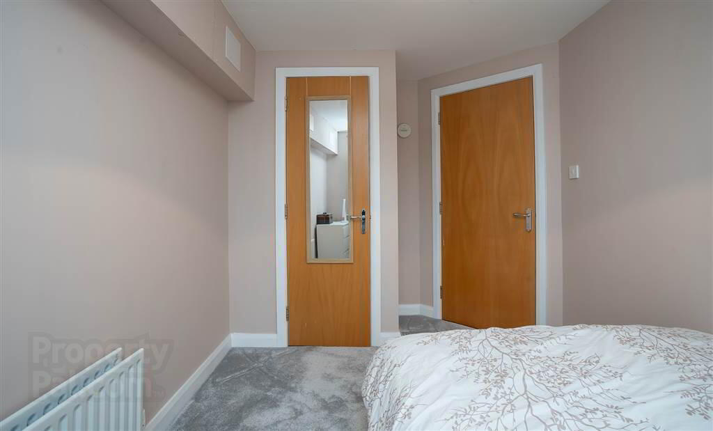 25 Hawthornden Building 10 of 17