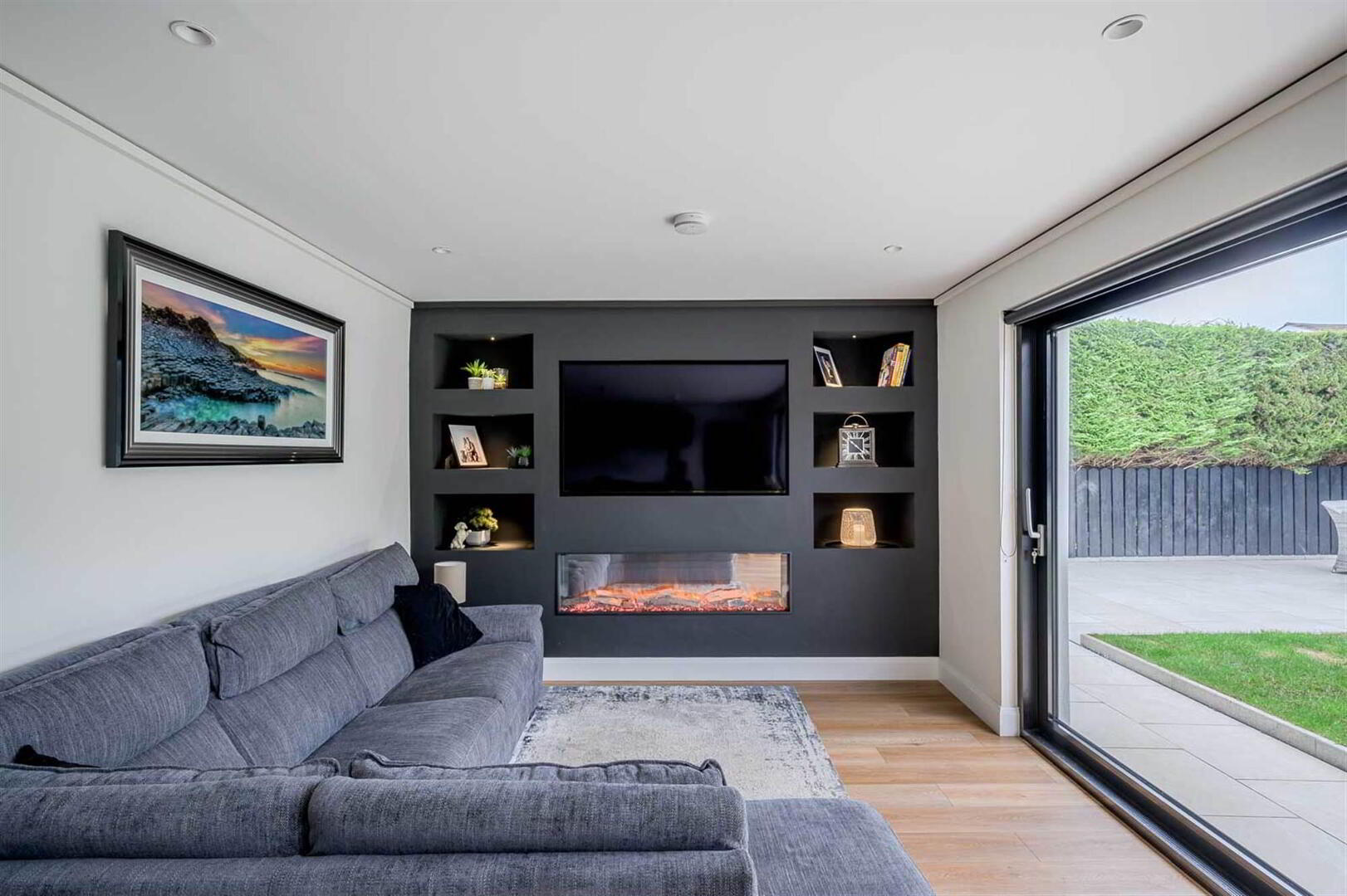 8 Ardmore Avenue 12 of 32