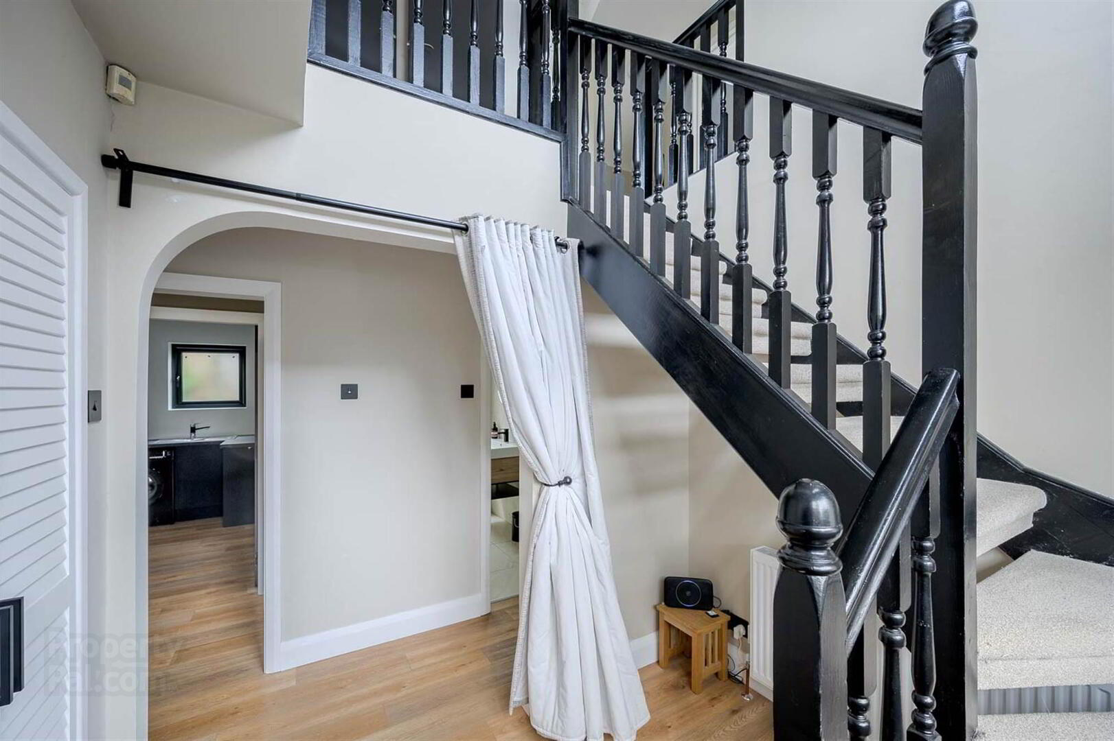8 Ardmore Avenue 25 of 32