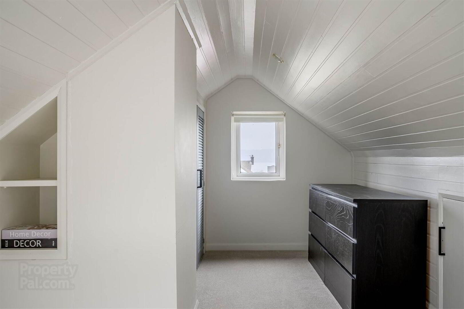 8 Ardmore Avenue 29 of 32