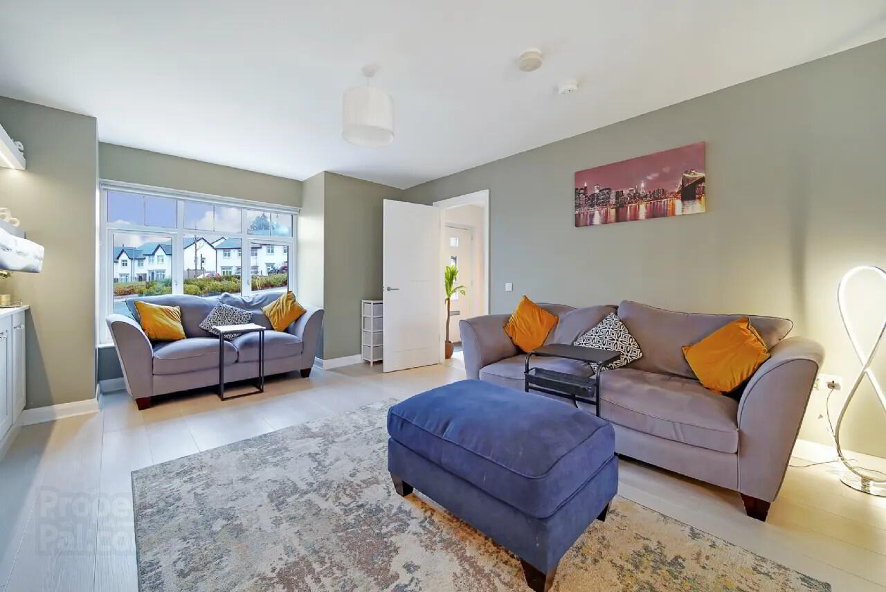 44 Crieve Mor Ave 10 of 38