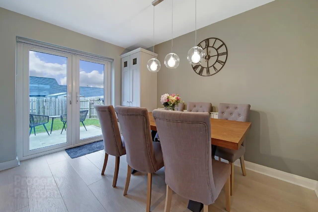 44 Crieve Mor Ave 14 of 38