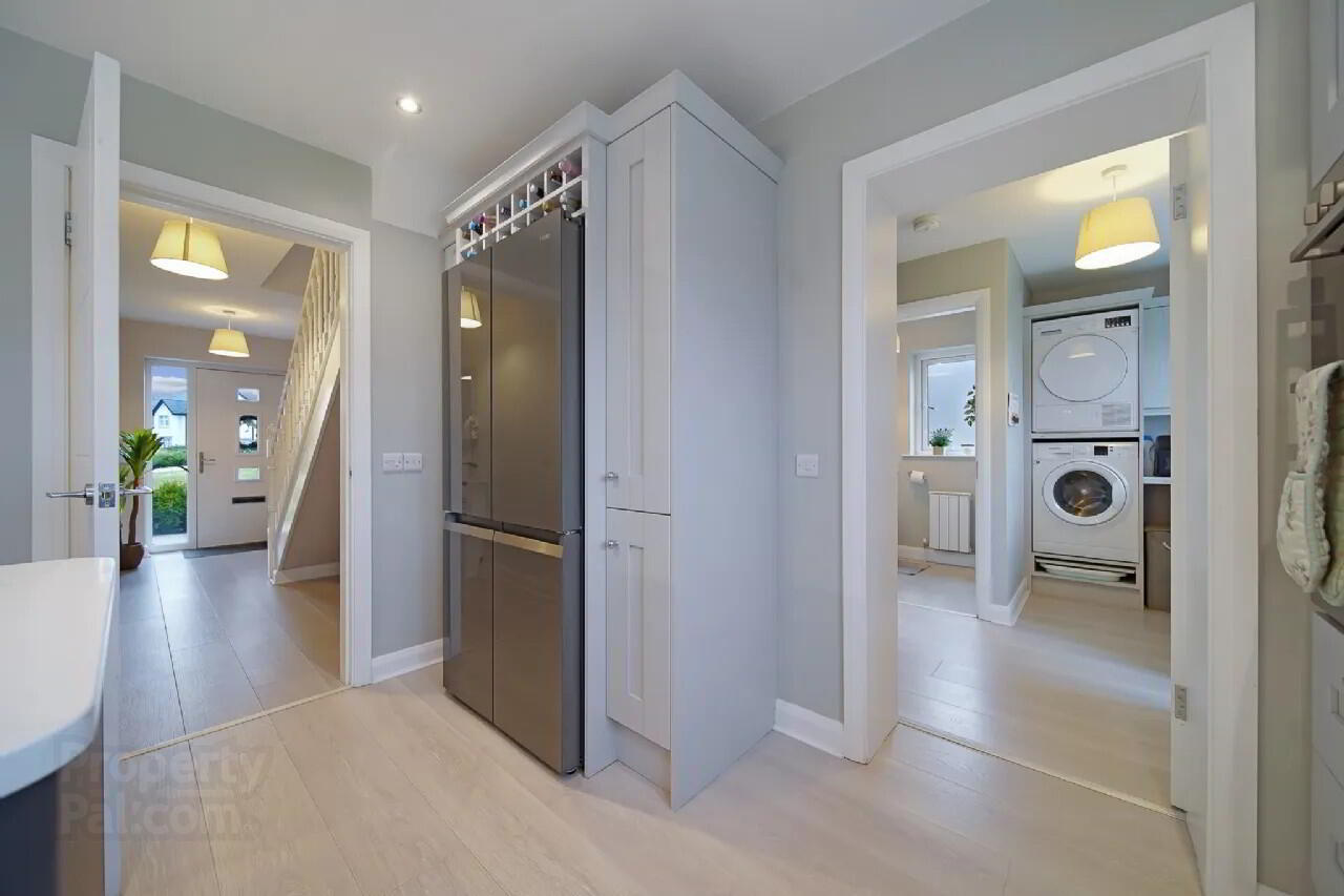 44 Crieve Mor Ave 17 of 38