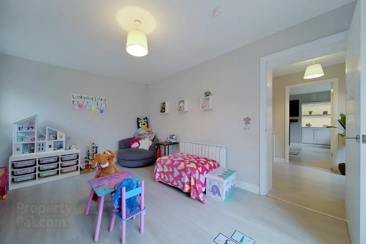 44 Crieve Mor Ave 19 of 38