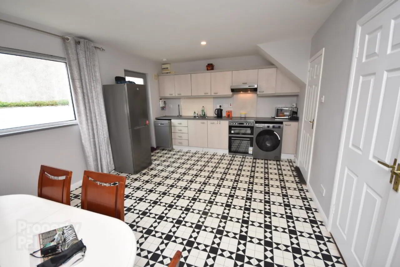 3 Moy Court 4 of 22
